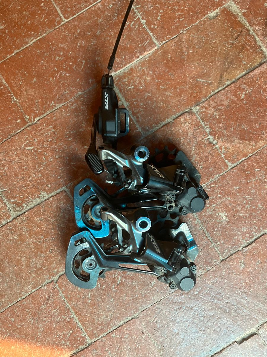 美品。SHIMANO XTR+ シフターXT 12速 美品。SHIMANO XTR+ シフターXT