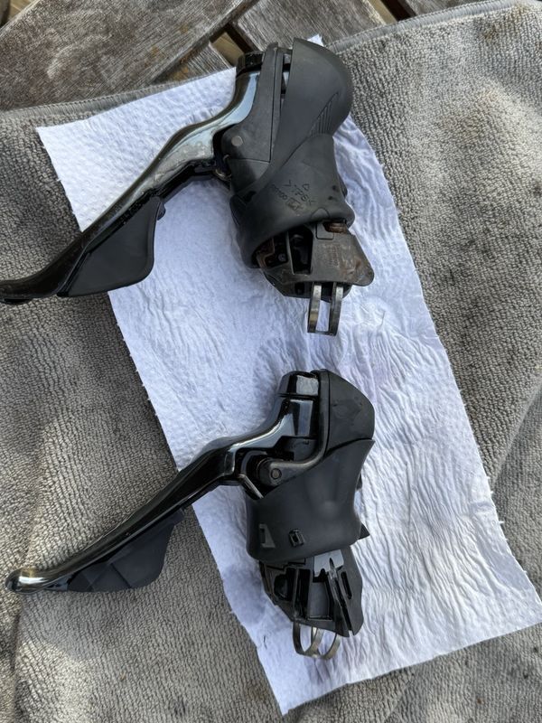 Shimano Dura-Ace ST-R9100 11-Speed STI Brake/Shifter Combo Set