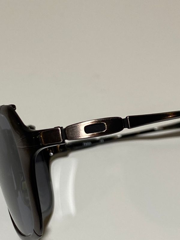 Oakley Felon, Brushed Chrome/Matte Black/Grey | Rad Bazaar display picture 1