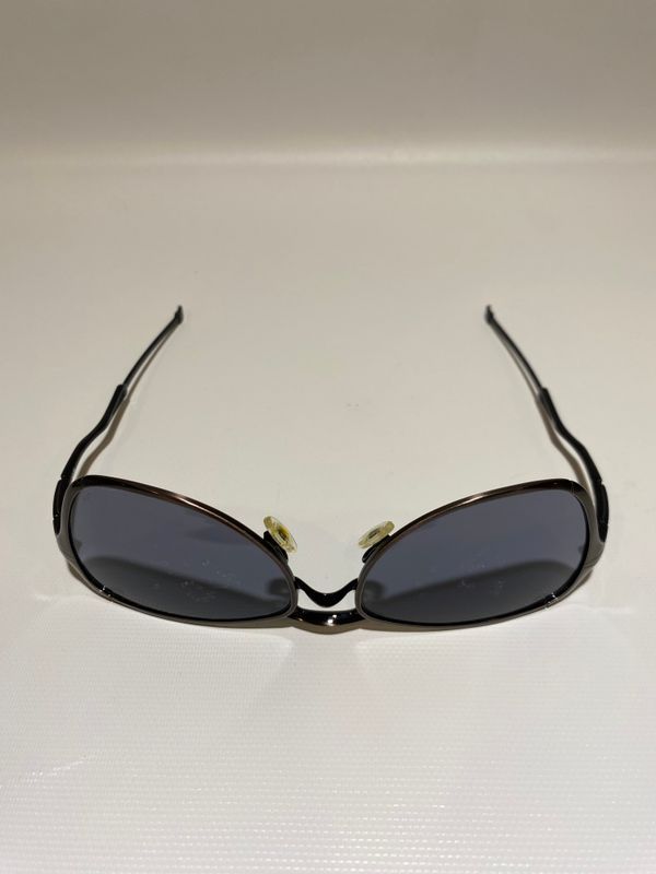 Oakley Felon, Brushed Chrome/Matte Black/Grey | Rad Bazaar display picture 1