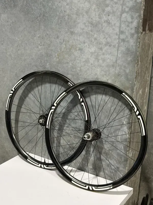 Chris King 26” ENVE Carbon Disc Single Speed Wheelset 100/135mm